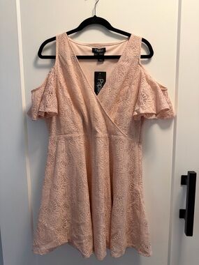 Papillon Blanc Blush Lace Cold-Shoulder Mini Dress